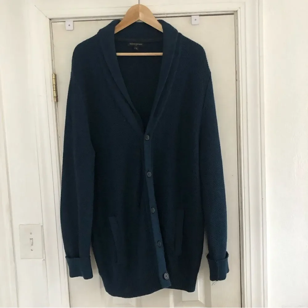 Banana Republic 100% cotton heavy weight button down cardigan academic style